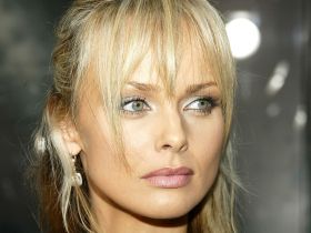 Izabella Scorupco 045