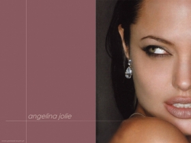 Angelina Jolie 08
