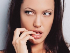 Angelina Jolie 141