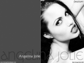 Angelina Jolie 25