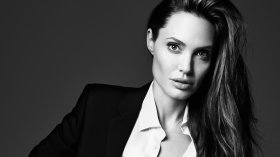 Angelina Jolie 195 Elle 2018