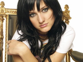 Ashlee Simpson 034