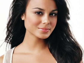 Nathalie Kelley 001