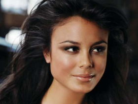 Nathalie Kelley 017