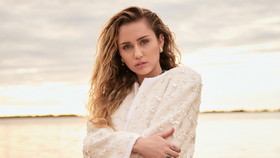 Miley Cyrus 104 2019