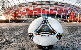 Uefa Euro 2012 1920x1200 007 piłka, stadion narodowy