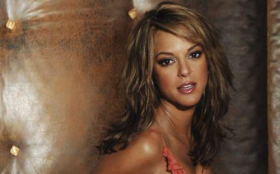 Eva Larue 005