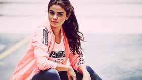 Selena Gomez 183 Adidas Neo