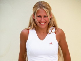 Anna Kournikova 18