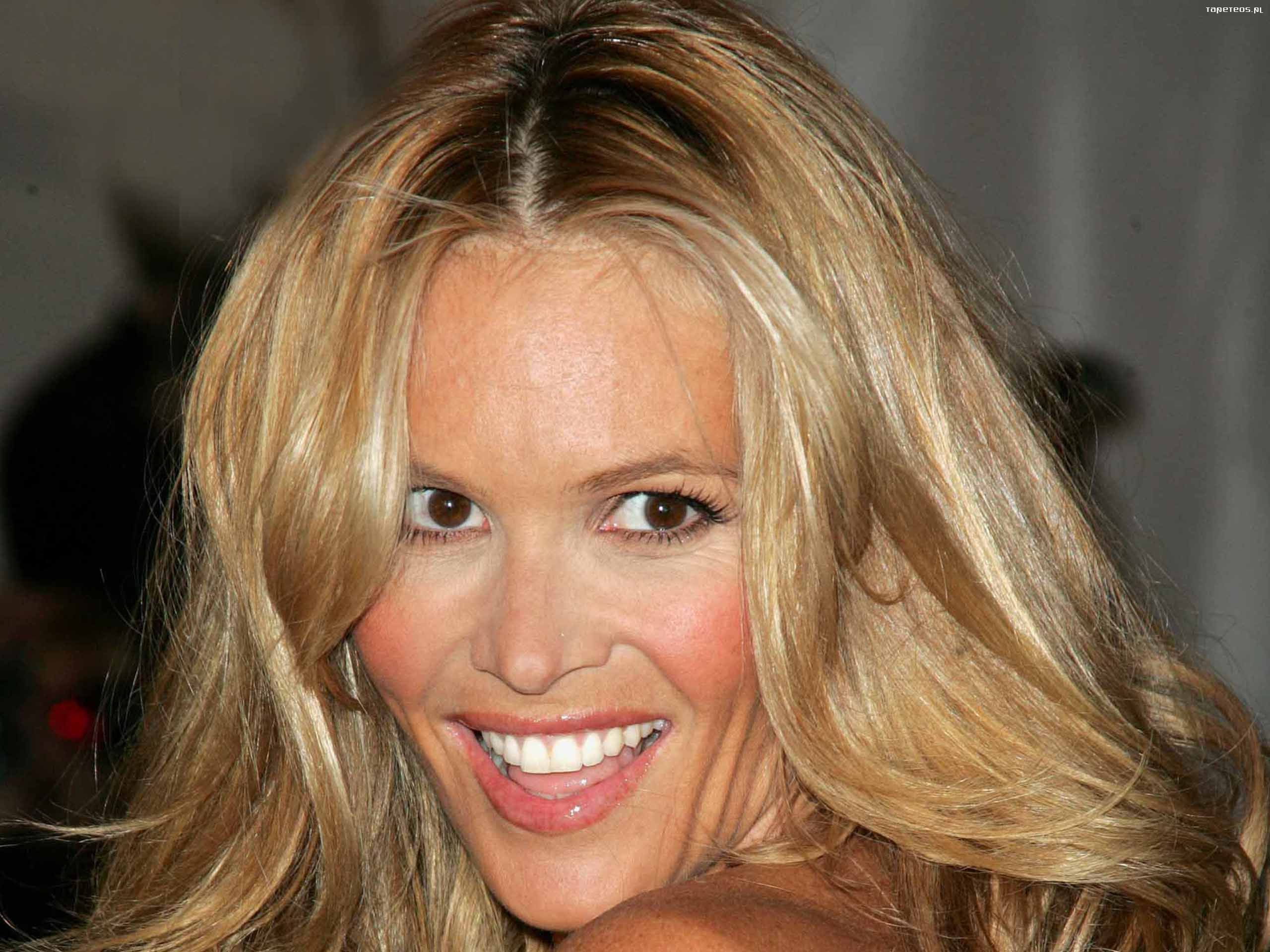 Elle MacPherson 08