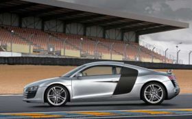 Audi R8 1920x1200 002