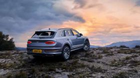 2021 Bentley Bentayga 011