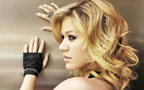 Kelly Clarkson 011