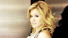 Kelly Clarkson 025