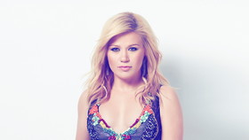 Kelly Clarkson 033