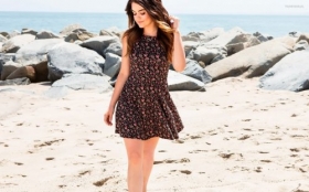 Lucy Hale 043