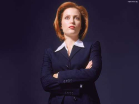 Gillian Anderson 08