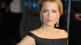 Gillian Anderson 21