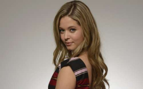 Sasha Pieterse 010