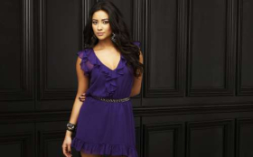 Shay Mitchell 015