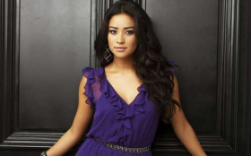 Shay Mitchell 031