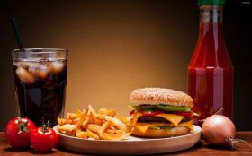 Hamburger 008 Fast food, Cola, Pomidory, Keczup