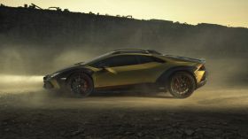 Lamborghini Huracan Sterrato 2023 007 5K