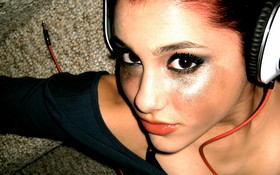 Ariana Grande 043