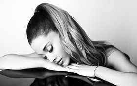 Ariana Grande 085