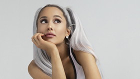 Ariana Grande 117