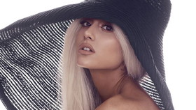 Ariana Grande 126 2020