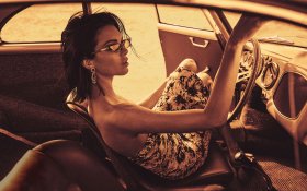 Kendall Jenner 084 2018, Samochod