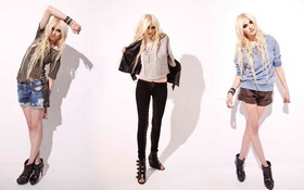 Taylor Momsen 022