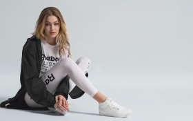 Gigi Hadid 041 Reebok 2022 4k