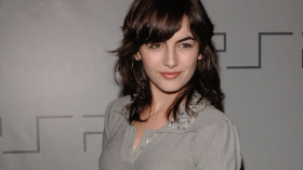 Camilla Belle 009