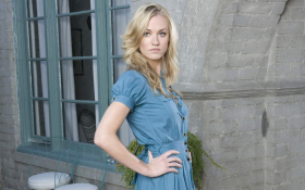 Yvonne Strahovski 025