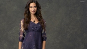 Odette Annable 001