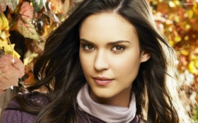 Odette Annable 002