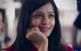 Freida Pinto 007